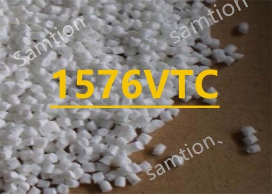 S-Plastic Xenoy 1576VTC jest materiałem o wysokim przepływie, do nieomalowanych części zewnętrznych samochodów.